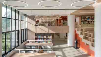 College Library Interior of K.J. Somaiya Institute of Management Library