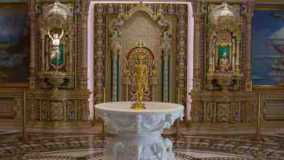Temple Interior in Baps Shri Swaminarayan Akshardham