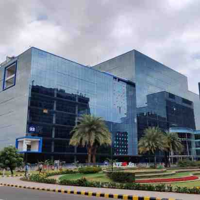 Office Exterior of Reliance JIO Head Quarter